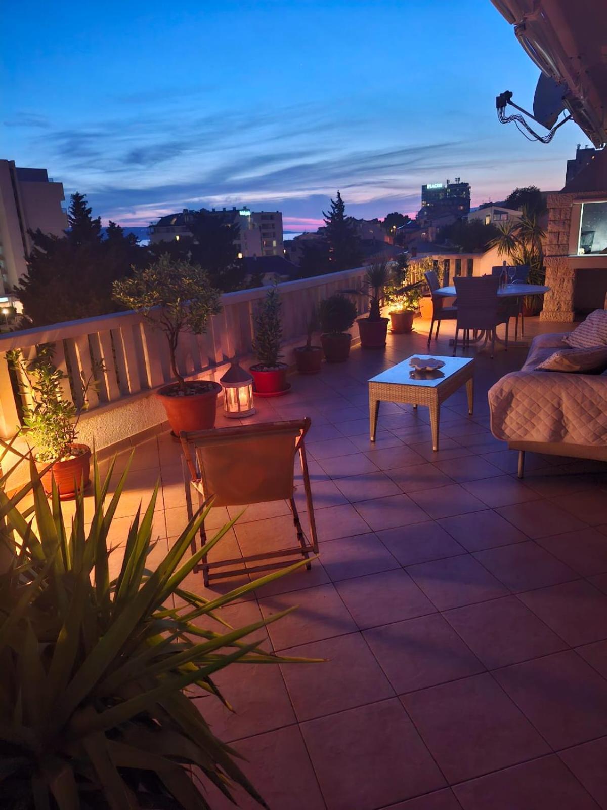 Апартаменты Happy Basset Terrace Макарска Экстерьер фото