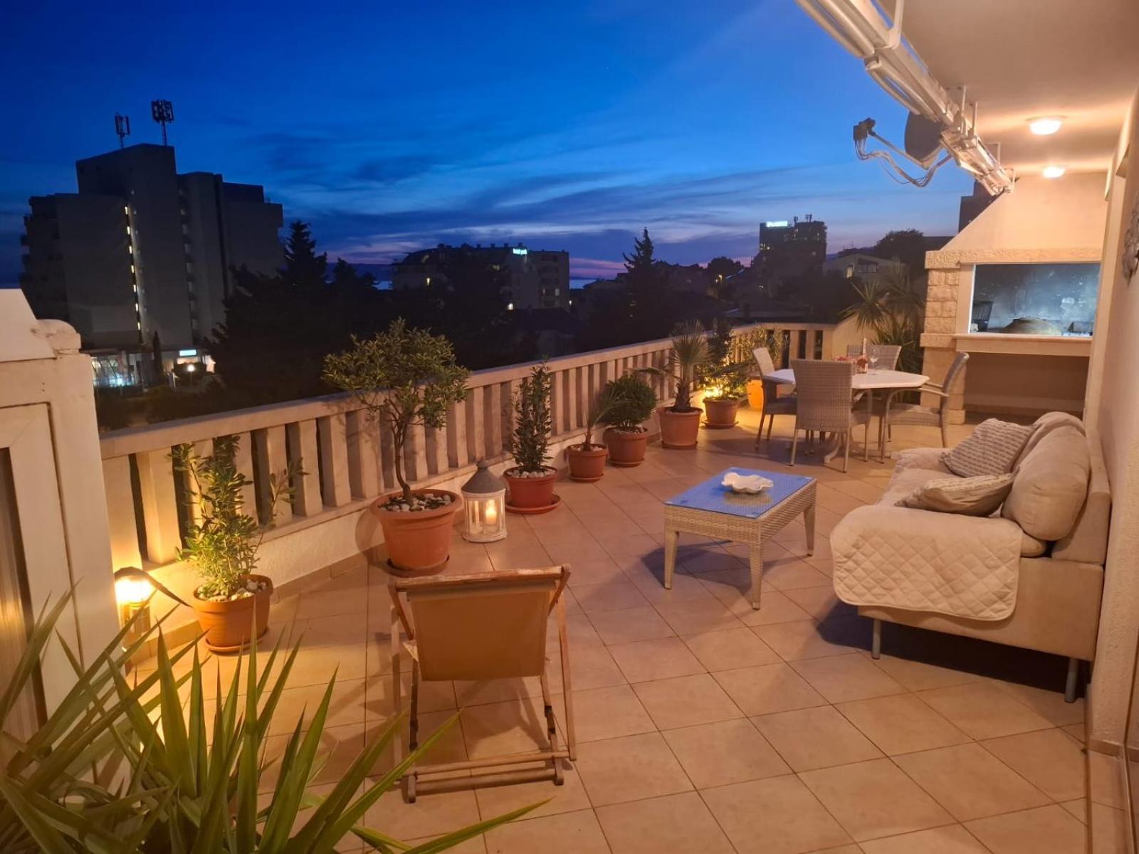 Апартаменты Happy Basset Terrace Макарска Экстерьер фото